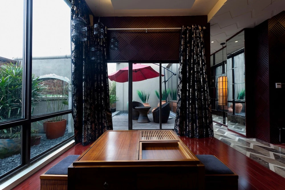 Luxurious Romantic Hotel