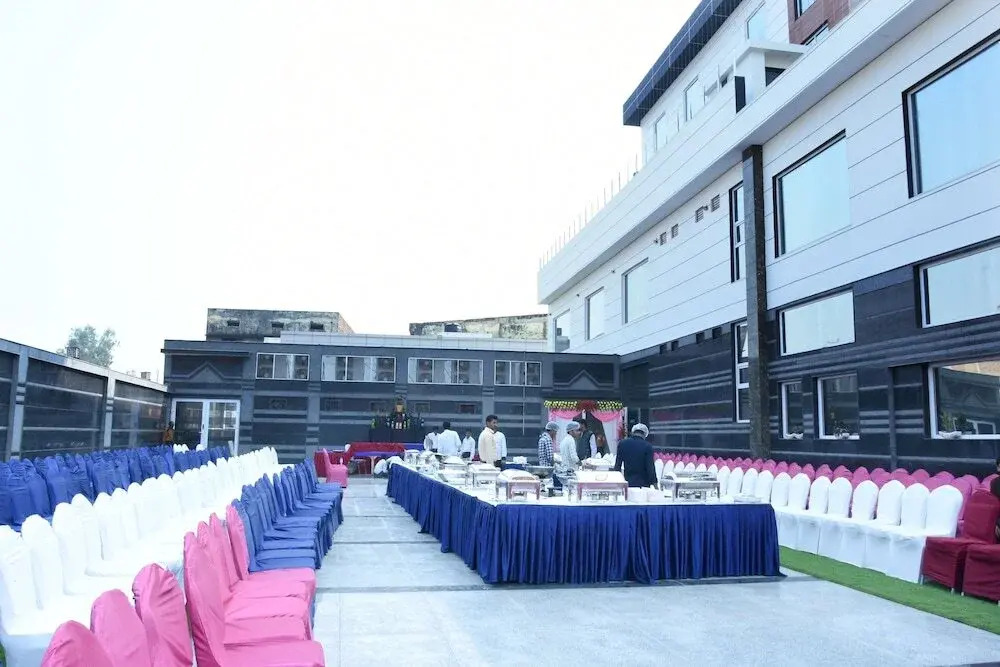 Hotel Grand SR