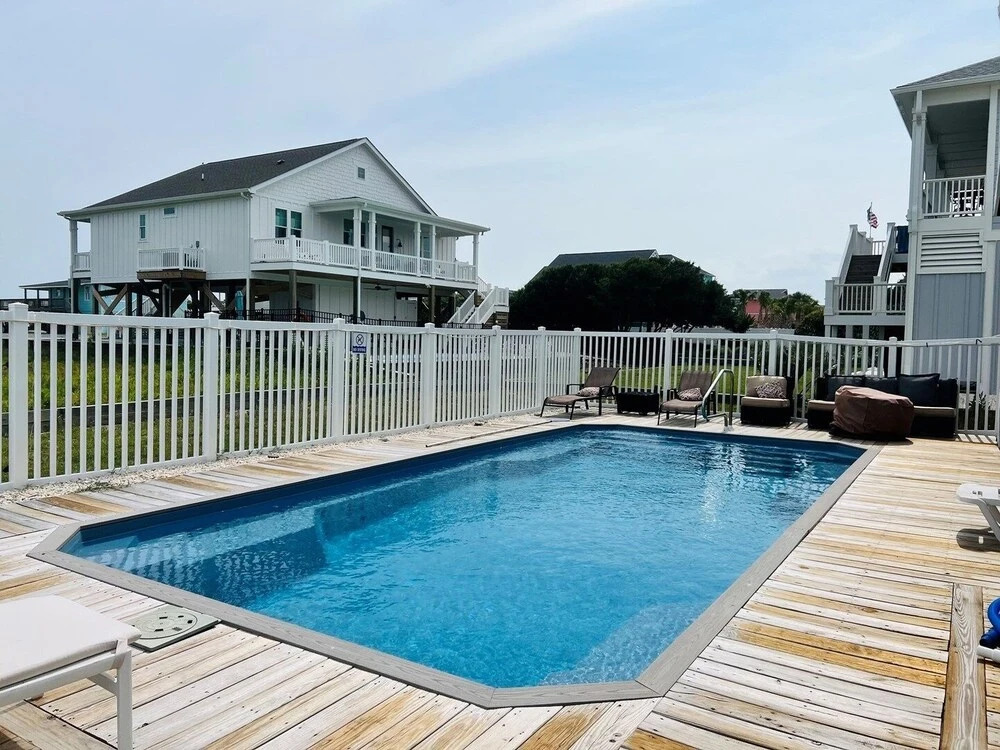 Salt, Sand And Sudds 5 Bedroom Home by RedAwning