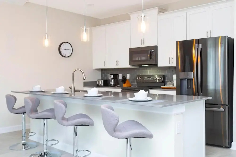 1112 CD - Glam 4BR Townhome, Pool