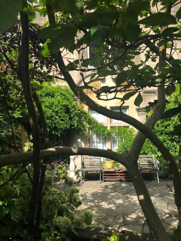 Erte's Atelier - Bohemian 1 bedroom Flat in Gothic Victorian Villa