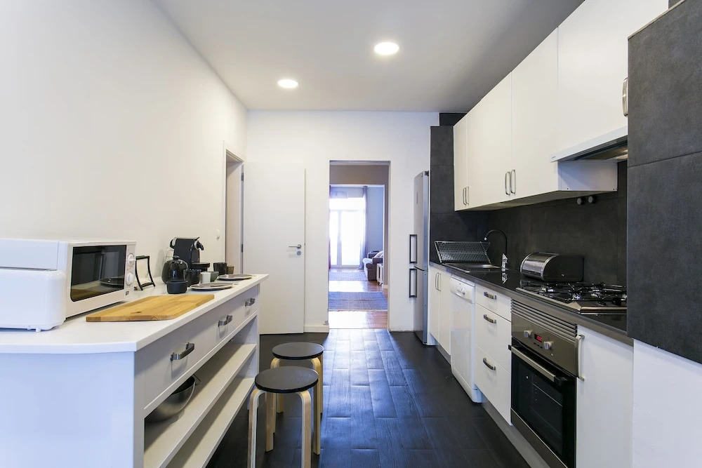 5 Bedroom Apartment near Av Liberdade