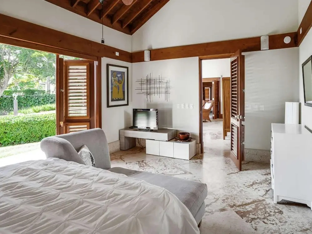 Sunny Vacation Villa 67