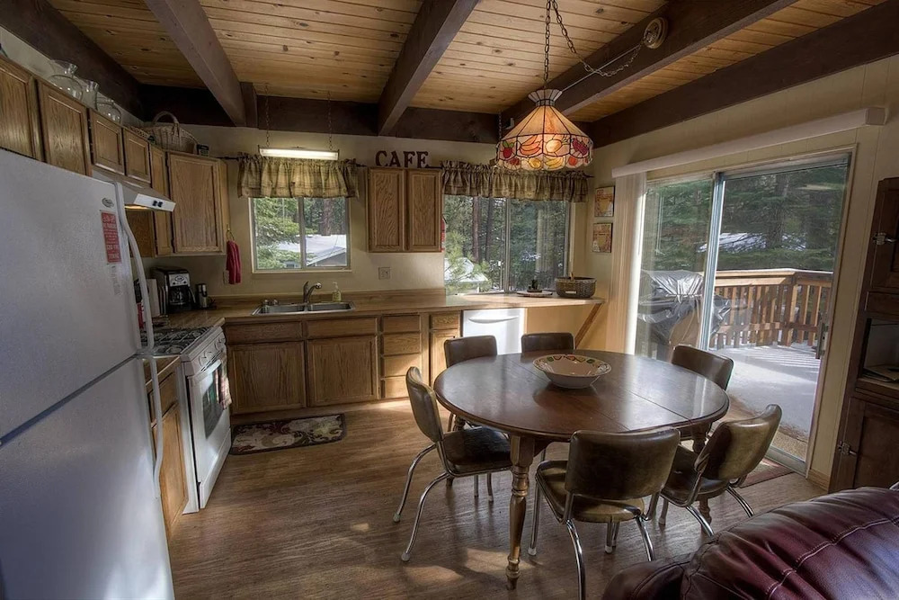 Coyote Den by Lake Tahoe Accommodations