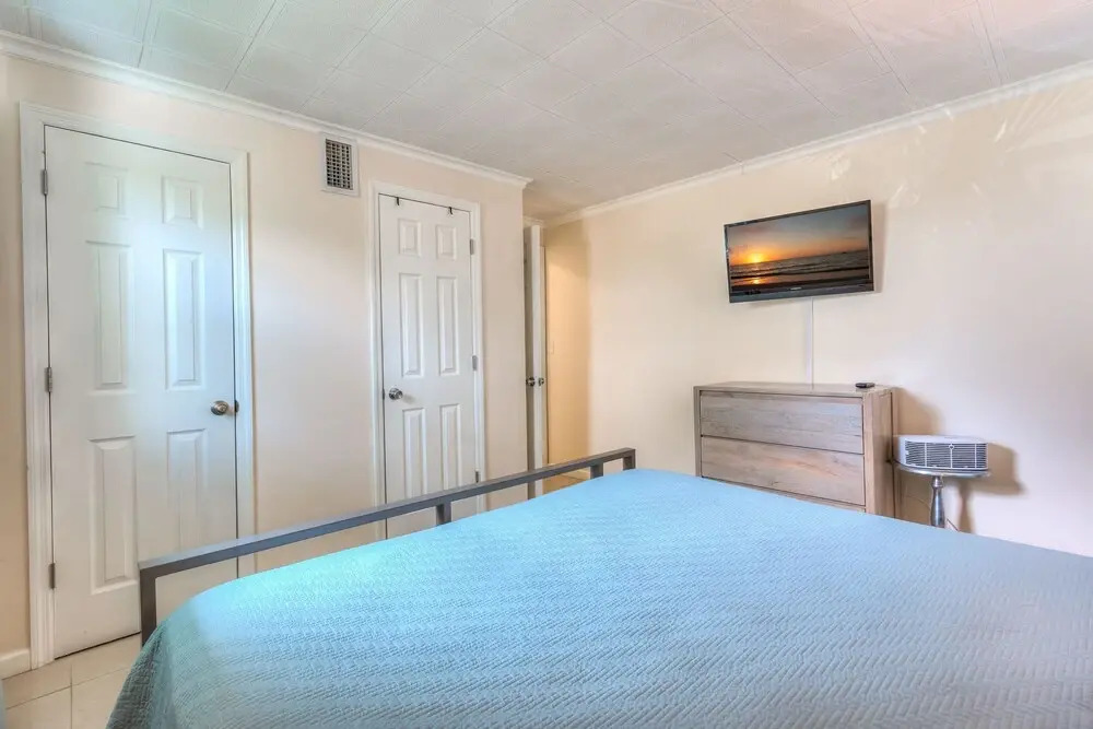 Tropic Terrace #40 - Beachfront Rental 2 Bedroom Condo by Redawning