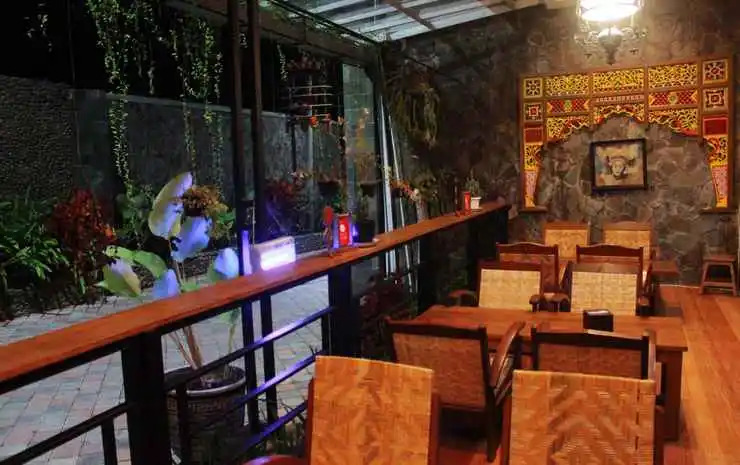 Baratha Hotel & Resto