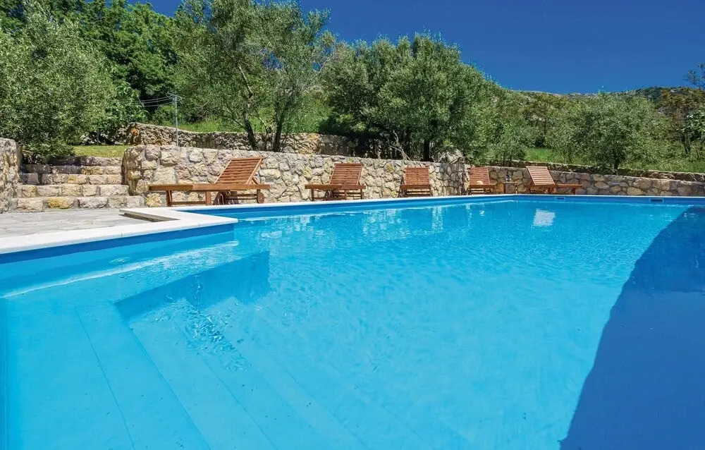 Nice Home in Draga Bascanska With Wifi and 5 Bedrooms