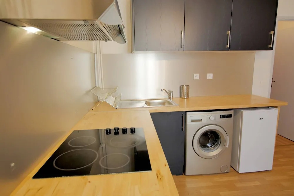 Rustic Flat in the Heart of Bayonne