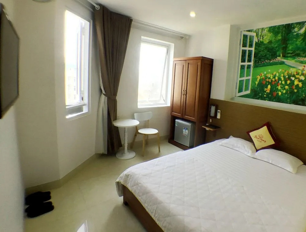 Sen Vàng Hotel