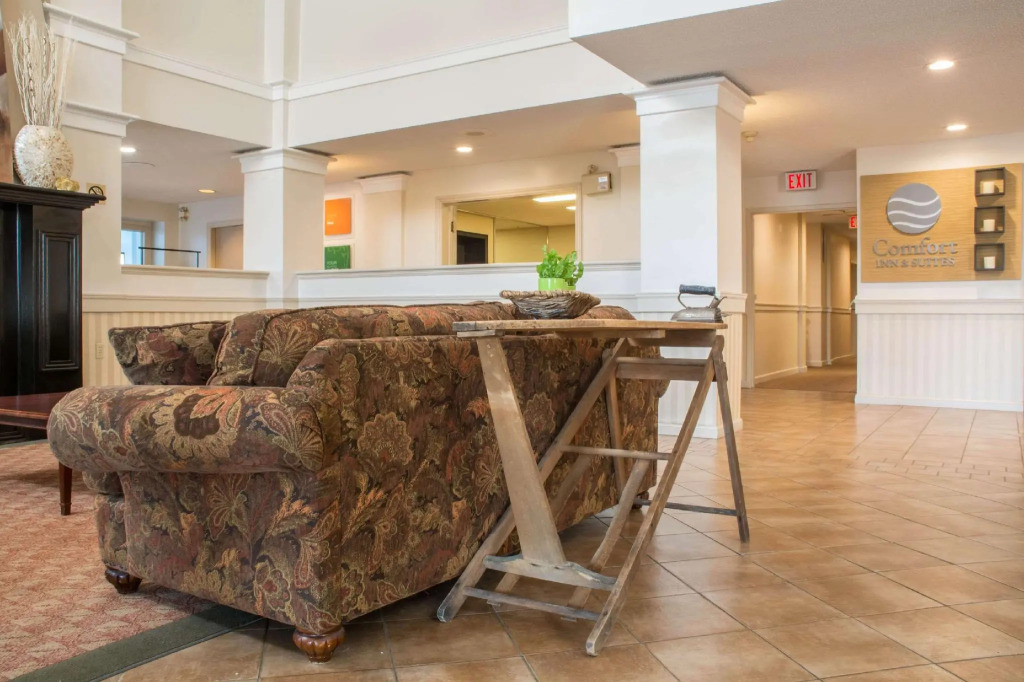 Comfort Inn & Suites
