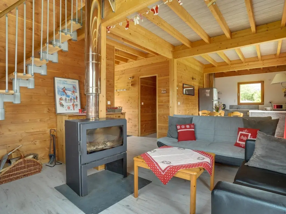 Brand-new Wooden Chalet Offering Vast Views, 800m From Gérardmer and Close to the Pistes