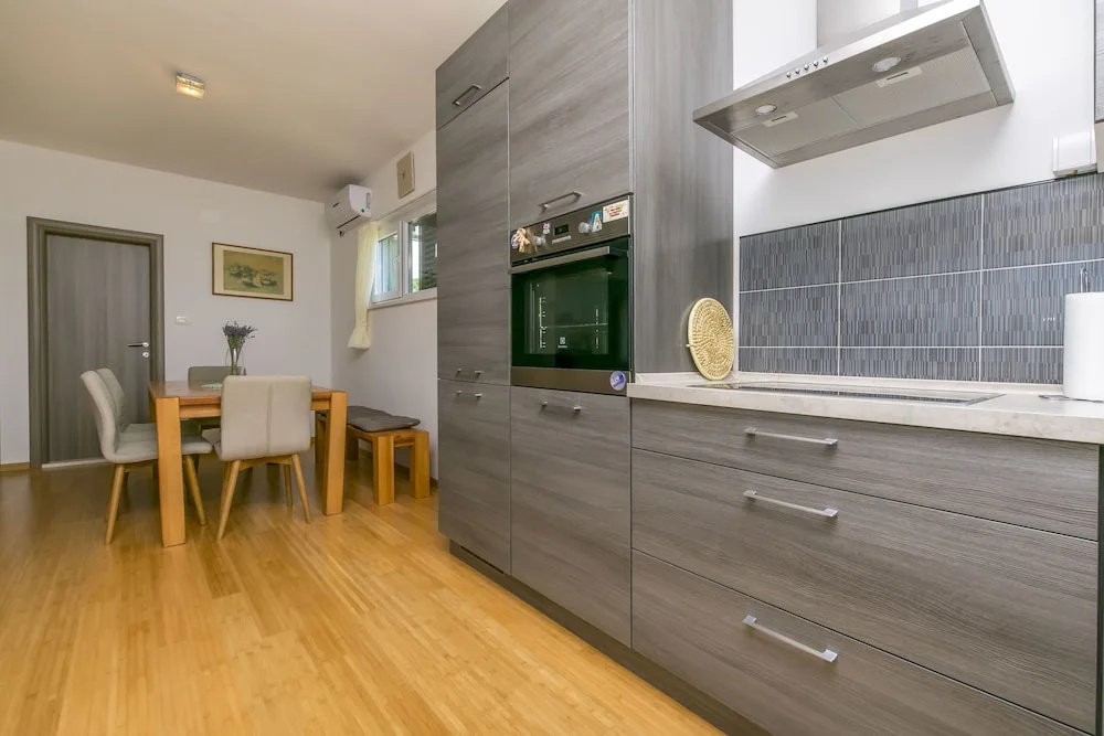 House Aria