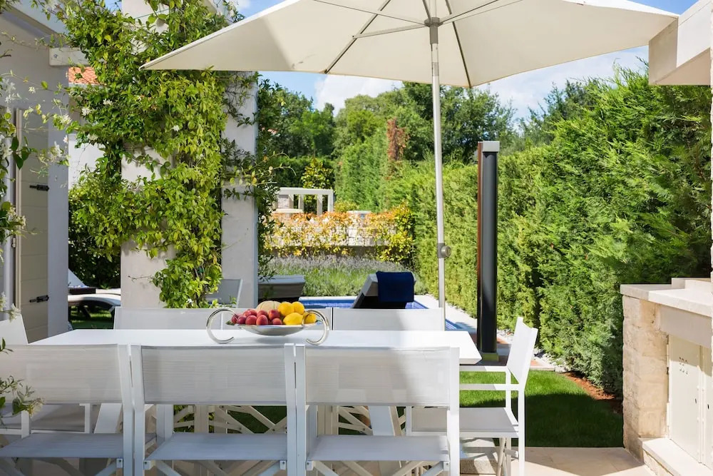 Villa Petra by HMZ Villas
