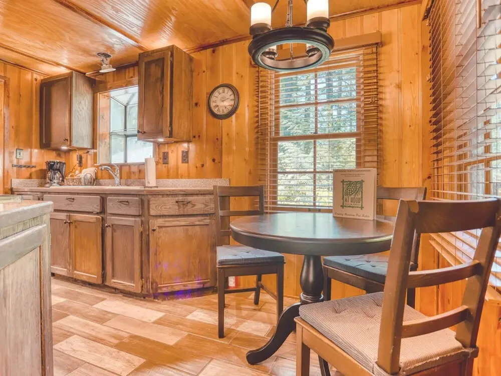 Bridlewood Cabin