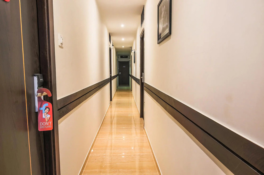 FabExpress Gateway Inn