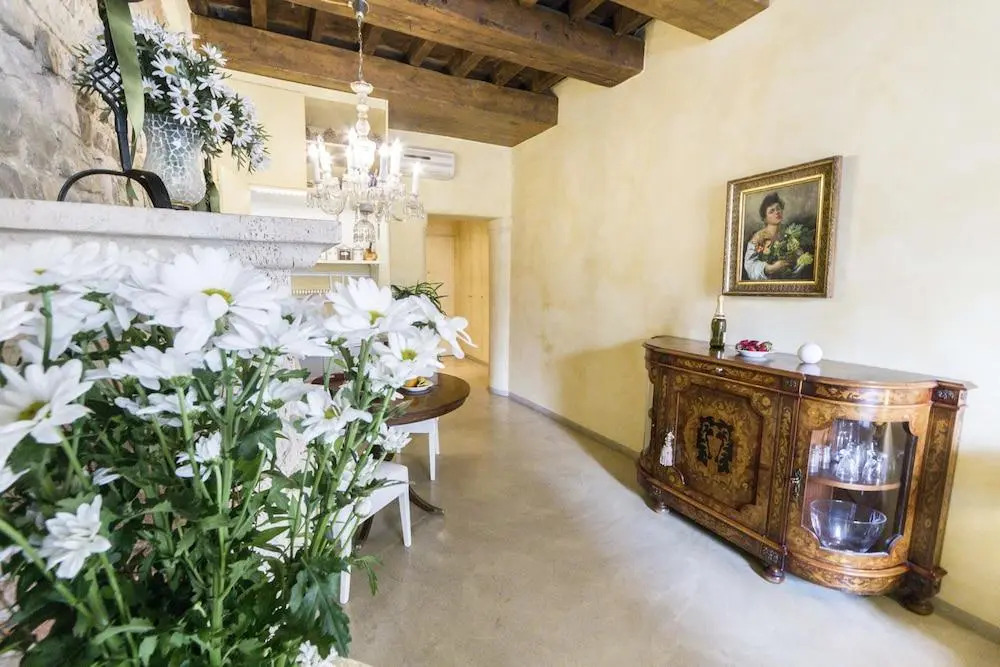 Signoria honeymoon apartment