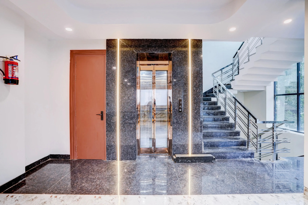 Hotel O Expo Mart Ansal Golf Link 1