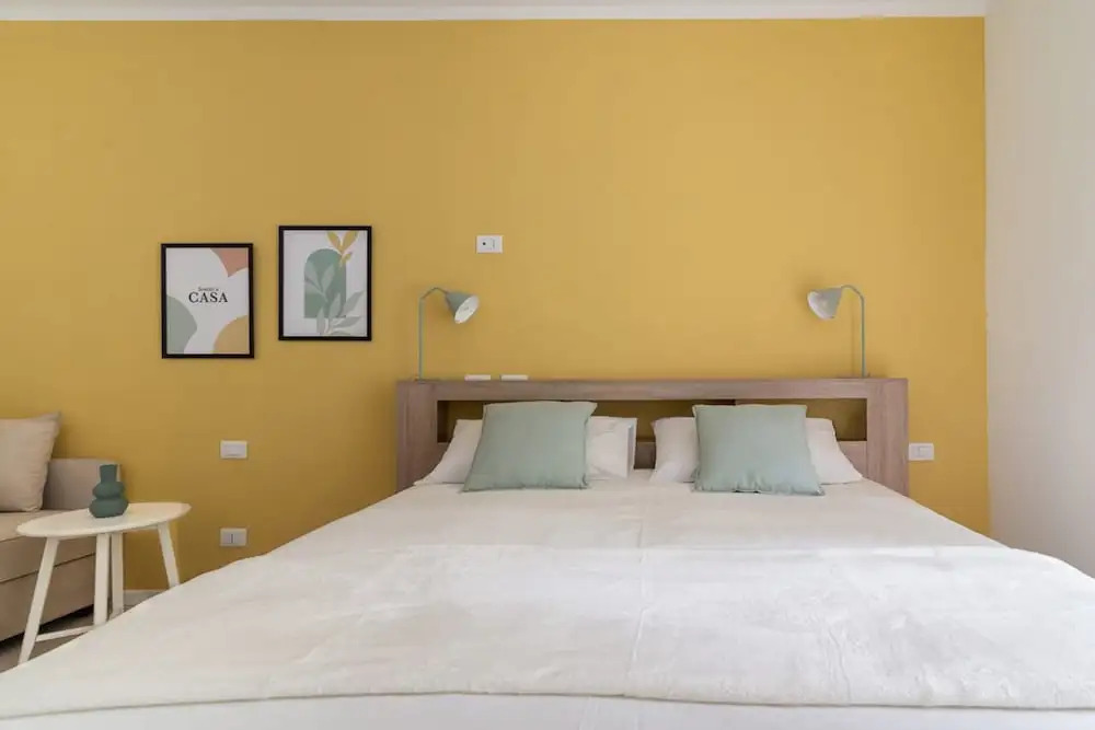 w Elegant 3BR Near Milan Center