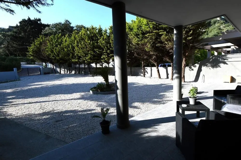Lilies Villa