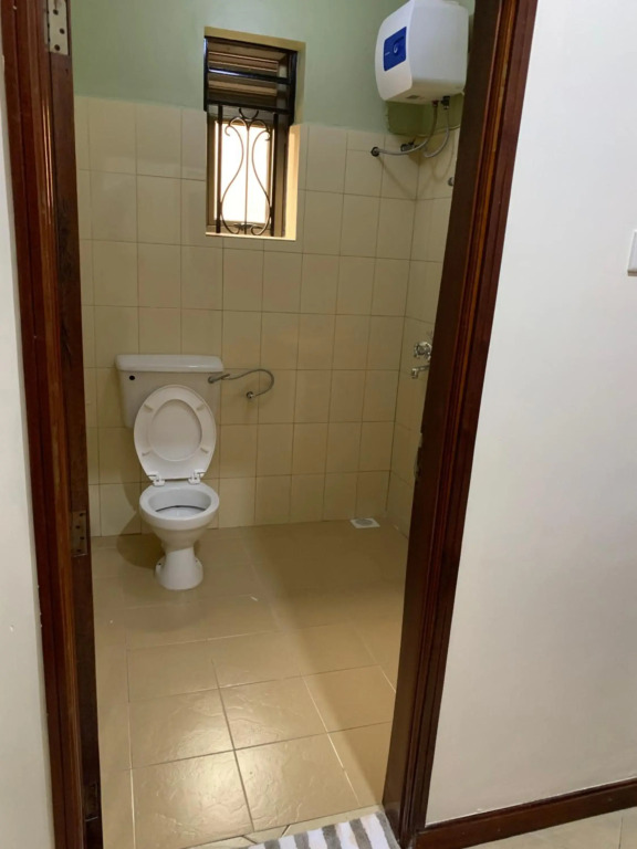 Cozy 2-bedroom Apartment within city limits.
