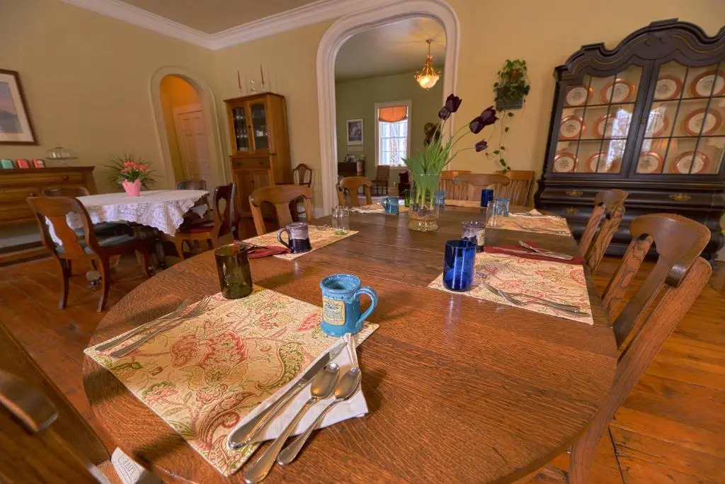 B&B at Oliver Phelps
