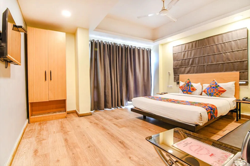 OYO Townhouse 152 Hotel Suncitel Airport