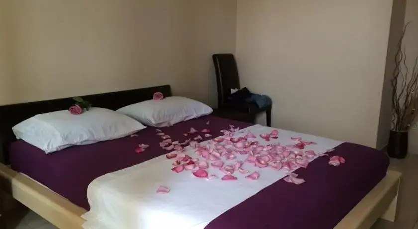 Room Anas