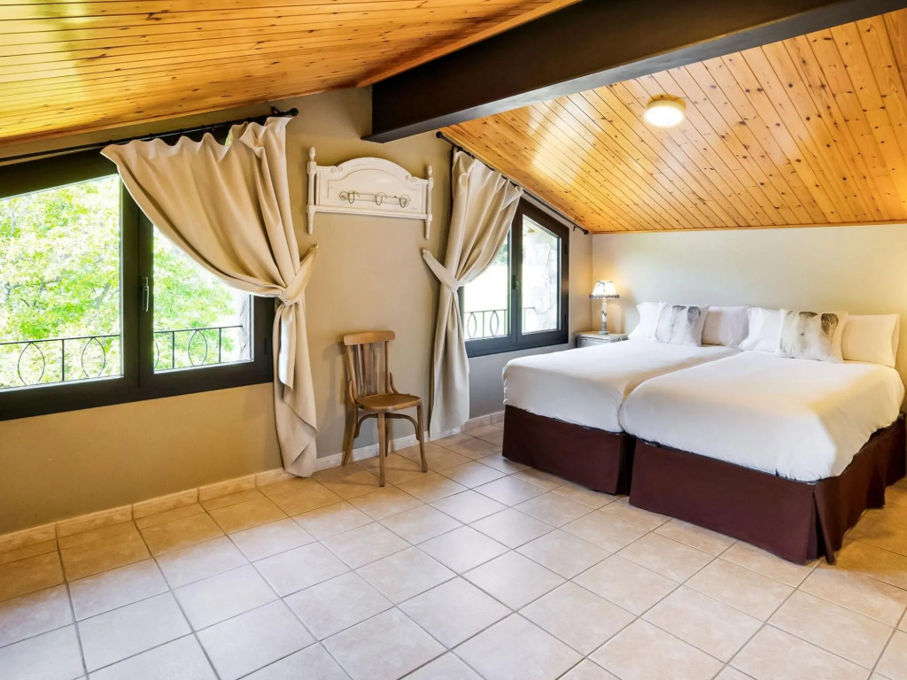 Splendid Cottage in Vallcebre With Private Swimming Pool