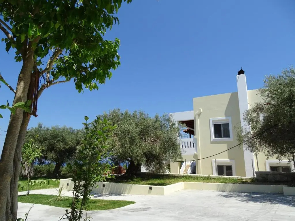 Lyrids Apartments