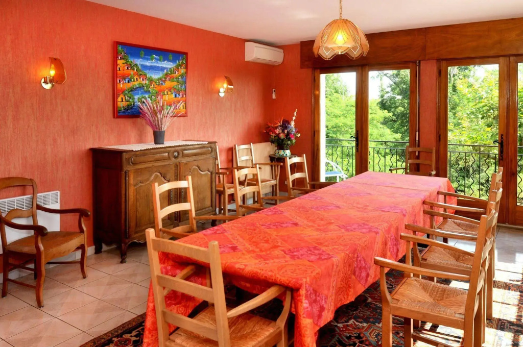 Logis Hôtel & Restaurant Aux Tauzins