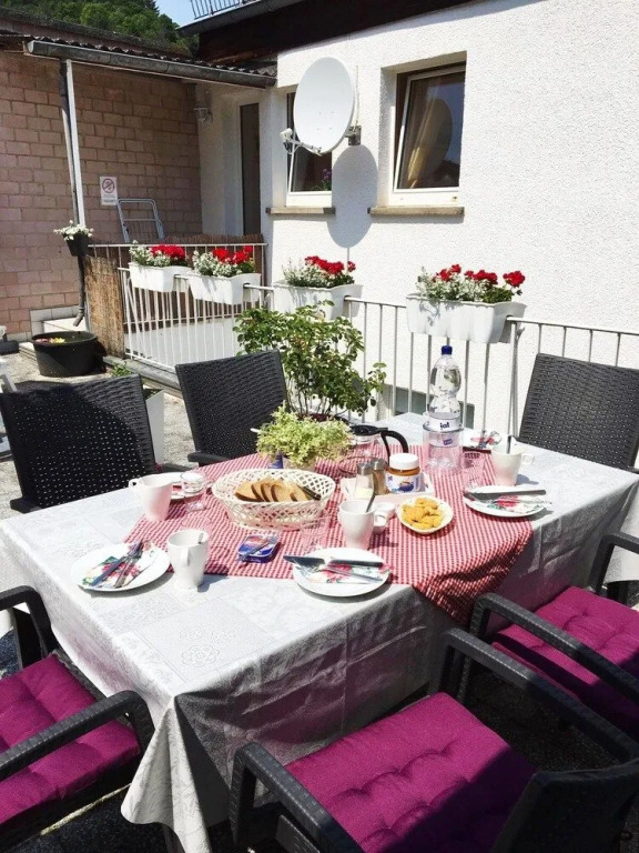 2bed Old Town Apt Sleeps 6 - Rooftop Terrace, Wifi