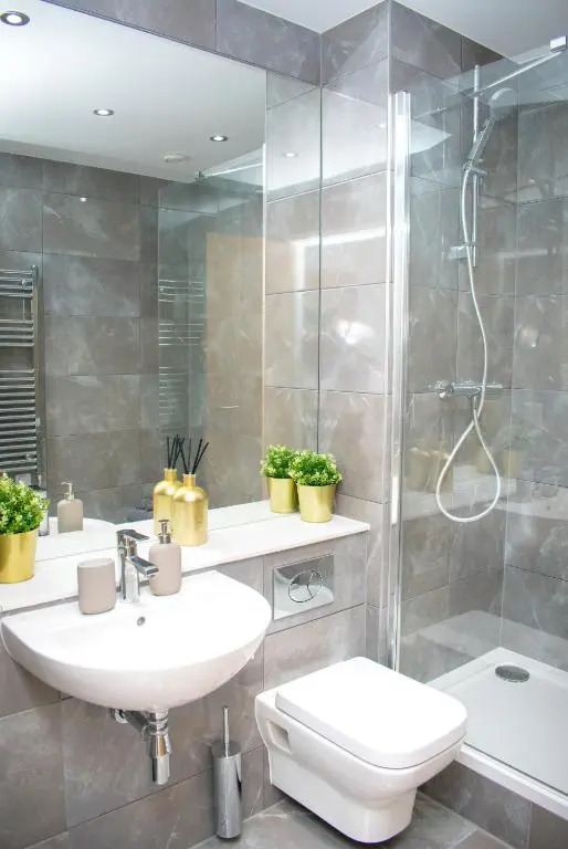 EXOTICSTAY Apartments - NEW BUILD - Luxe 2 Bedroom Apt - FREE Parking - Smart 4K TV With Ultrafast WiFi & Netflix - City Centre