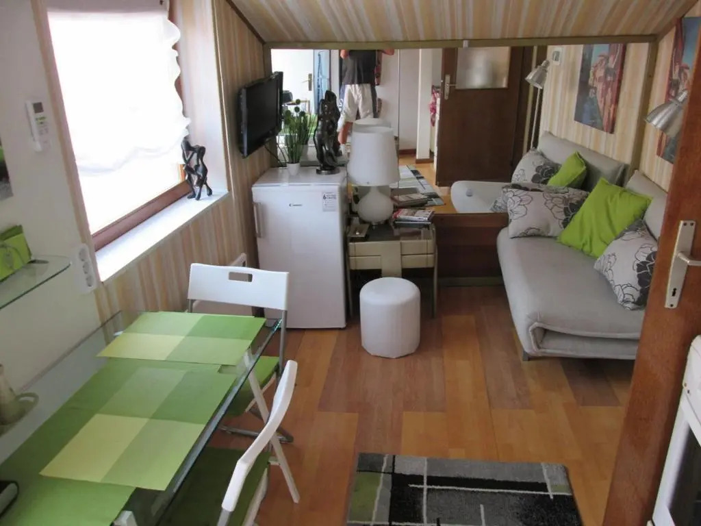 APARTMENT " Studio Green "