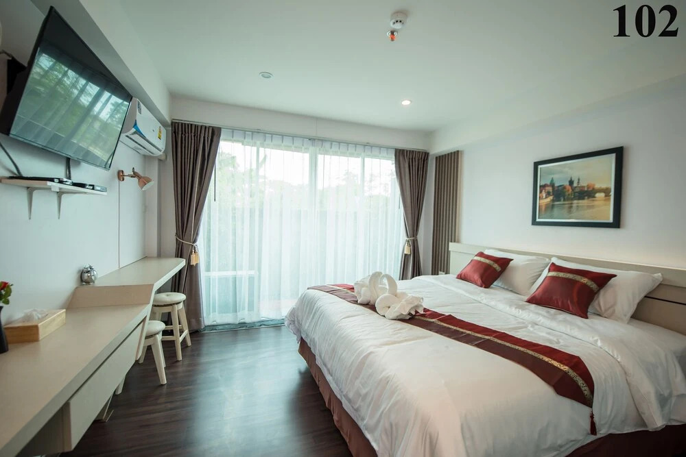 MS Hotel Sriracha