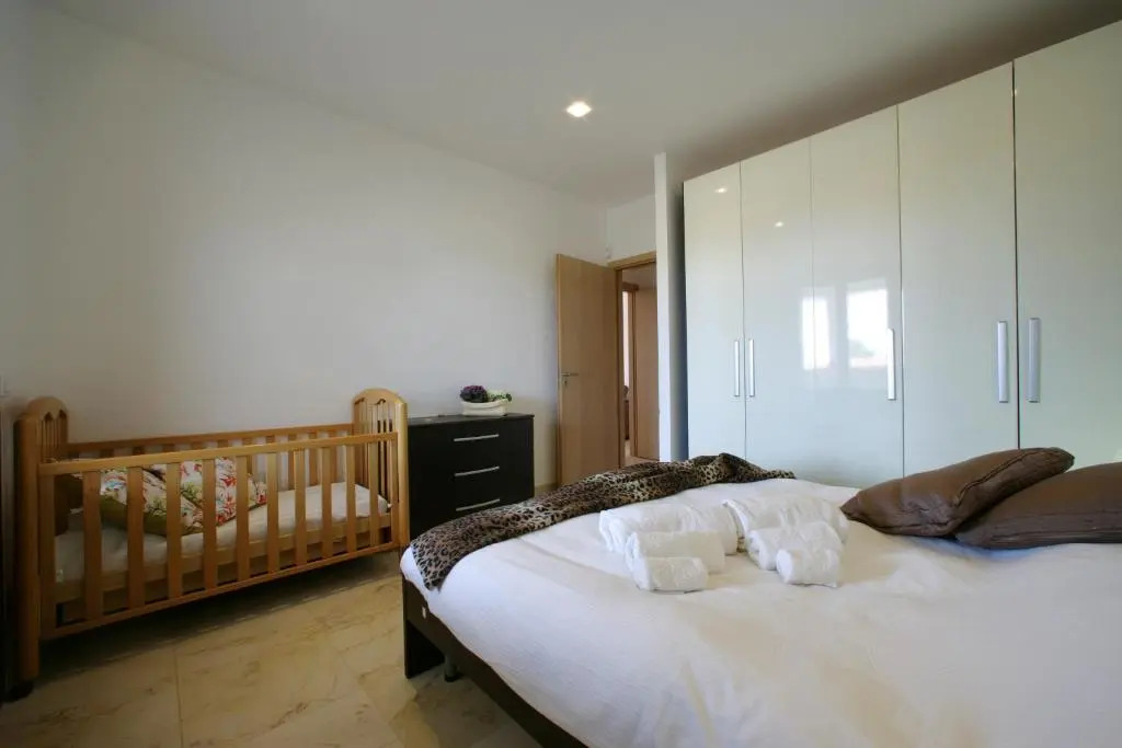 VILLA DELFINI 2-12 Pax