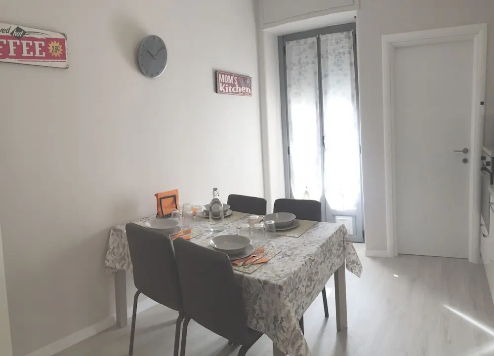 De Angeli Luxury Flat