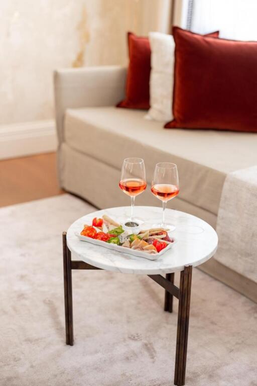 Castellano Hotel & Suites