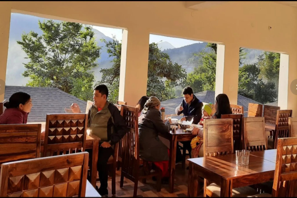 Char Machan Resorts