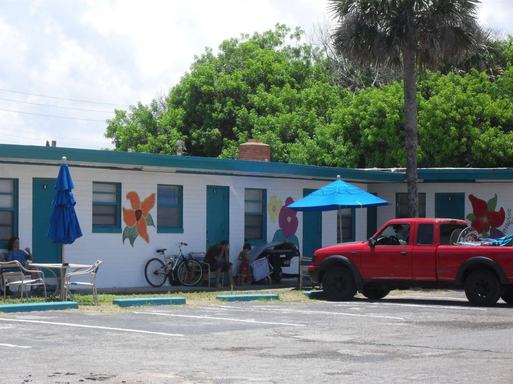 Shore Winds Motel