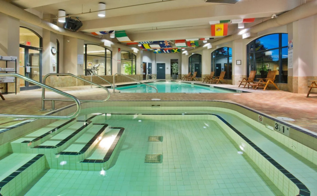 DoubleTree by Hilton North Vancouver