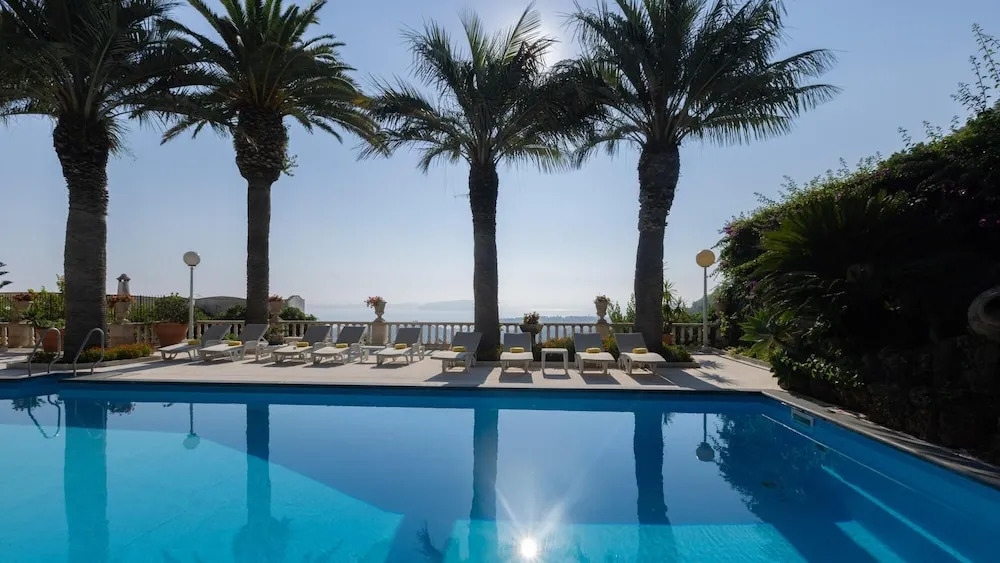 VILLA CARINA 12, Emma Villas