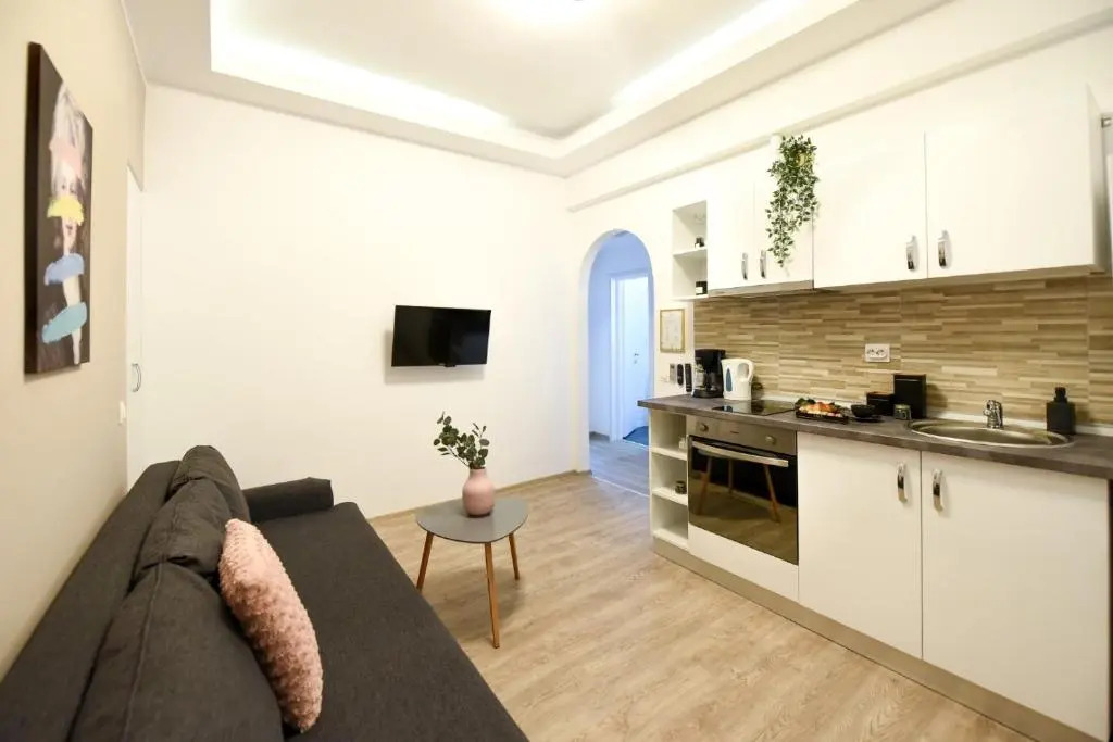 PASTEL HUES - Homey Central Apartment near Armeneasca