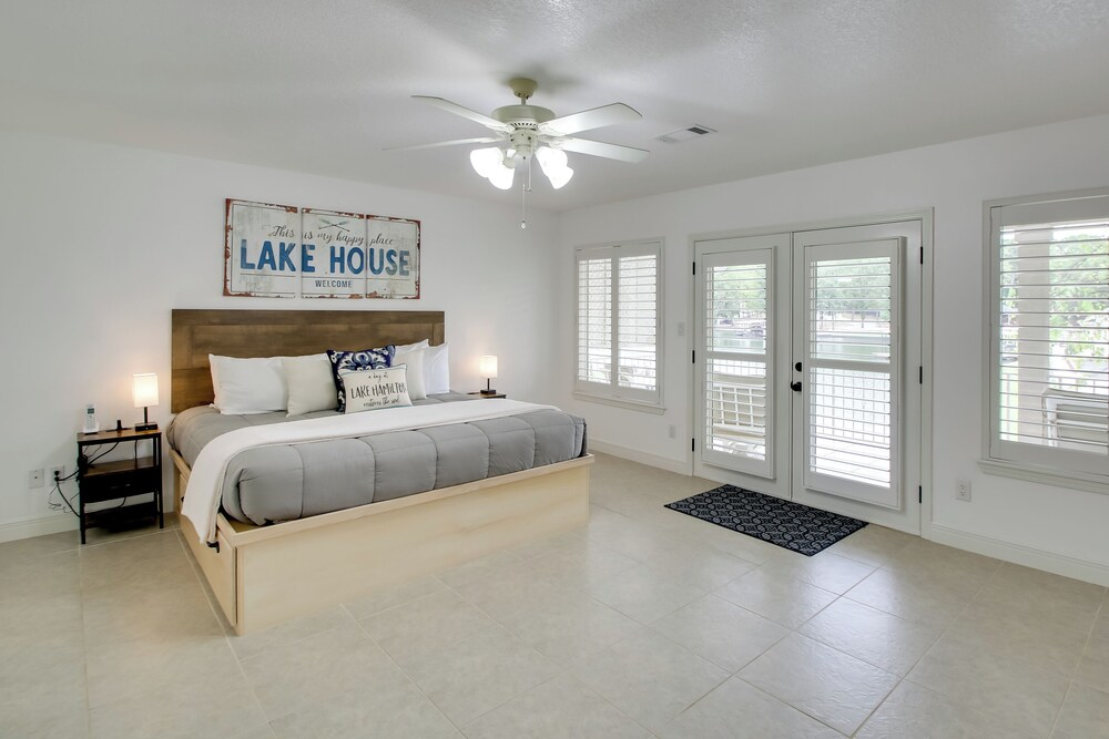 Lakefront Hot Springs Condo w/ Dock Access & Views