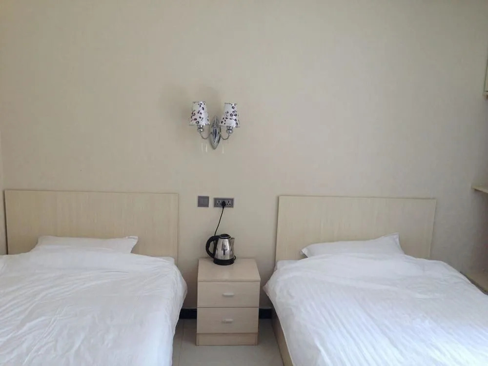 Three Days Off Hotel