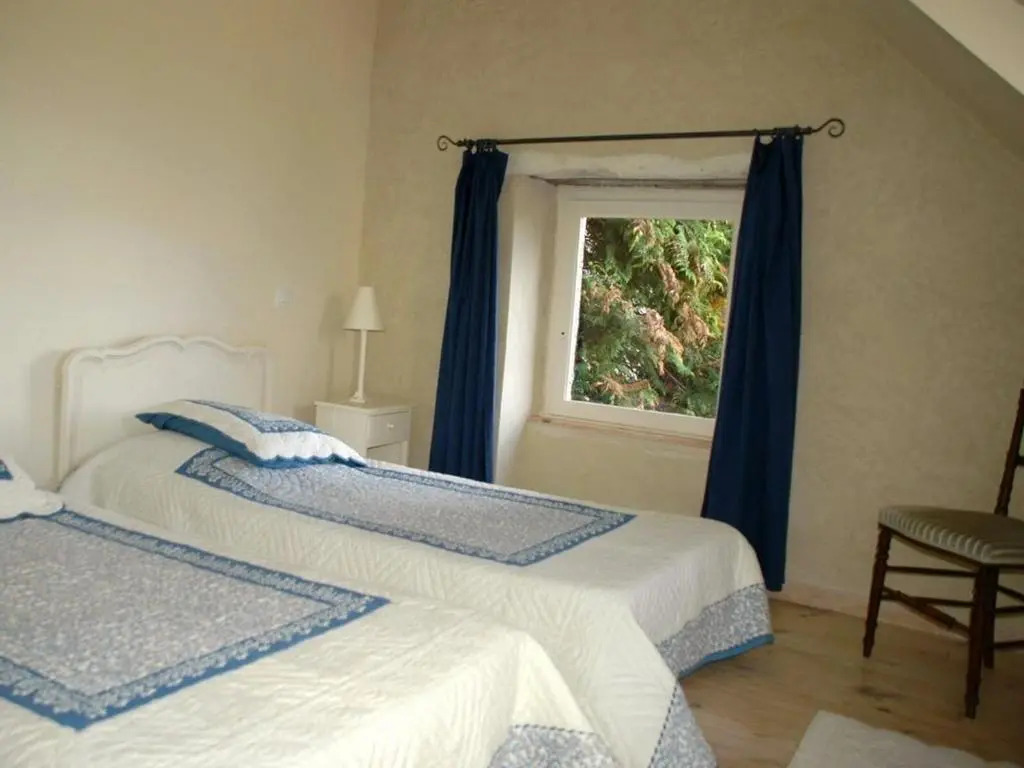 Gîte Cravant-les-Côteaux, 3 pièces, 4 personnes - FR-1-381-60
