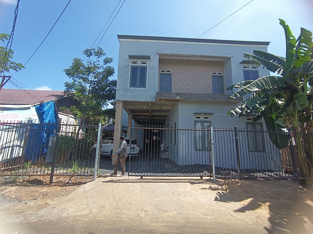 Hotel O Pondok Tawing Rumbih
