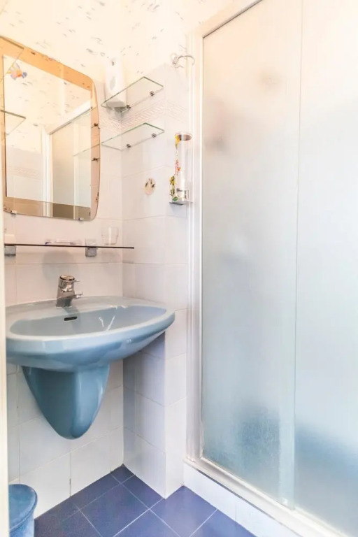 11 Alexandre III Apartment 2
