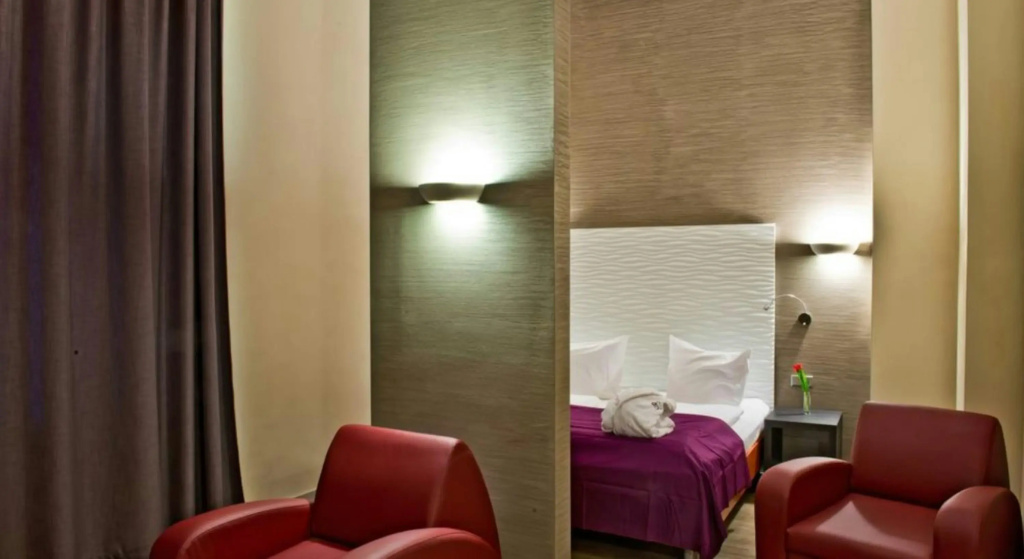 Номер 210, Artim Hotel, Berlin