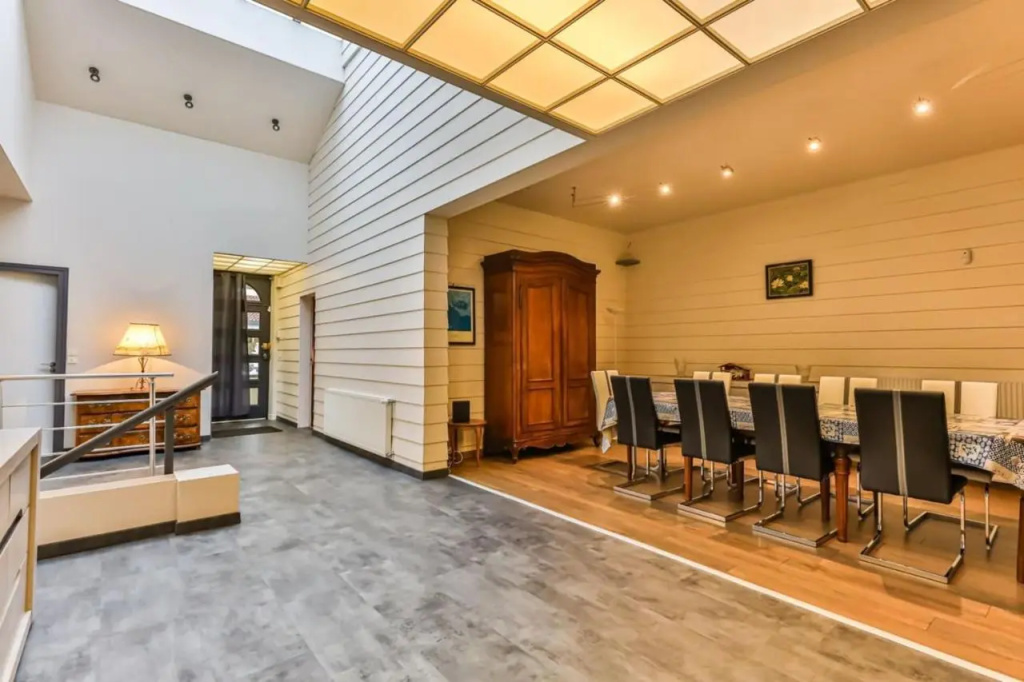 Splendide maison de 330m avec piscine interieure