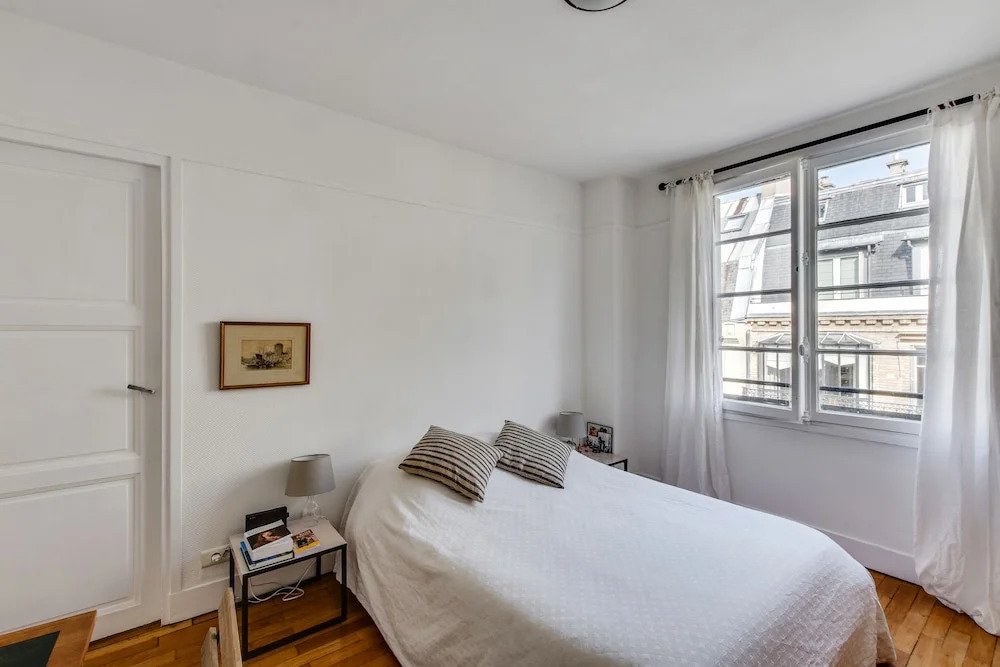 Design apartment with terrace by Weekome